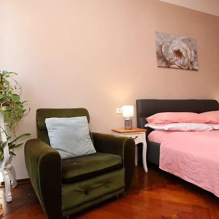 Idyllisches Direkt In Der Altstadt Von Rovinj, 5 Minuten Zum * Rovinj