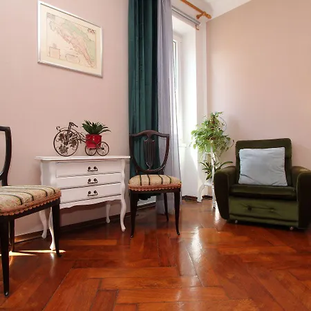 Idyllisches Direkt In Der Altstadt Von Rovinj, 5 Minuten Zum * Rovinj